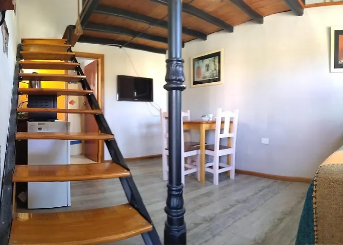 Las Acacias